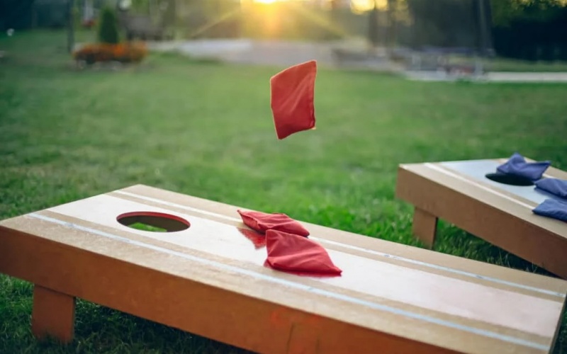 CORNHOLE